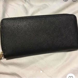 Michael Kors Bags - Michael Kors Wallet Michael Kors Bags - Michael Kors Wallet
